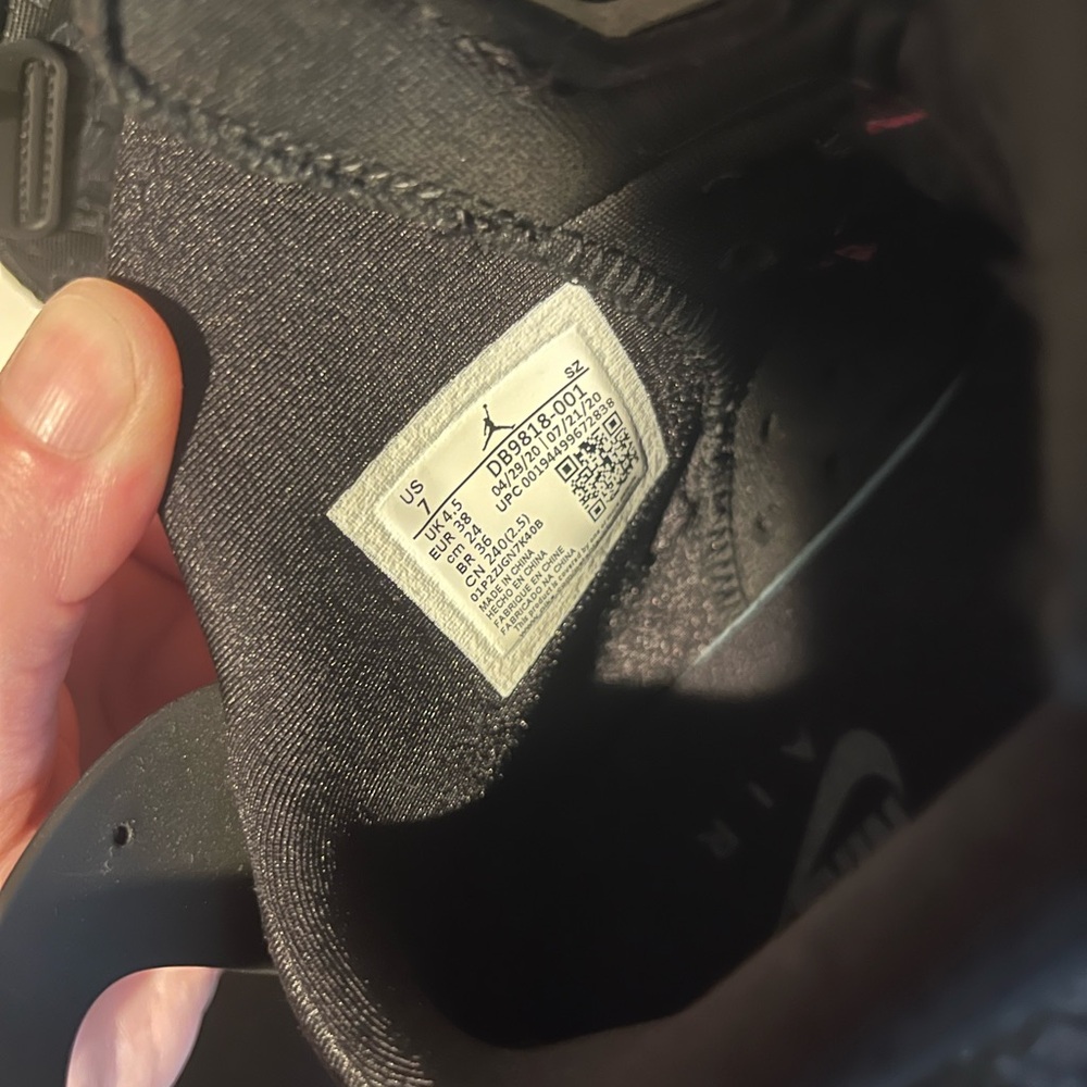 Nike Air Jordan 6 Retro “Chinese New Year” (2018 Release) - Picture 3 of 10
